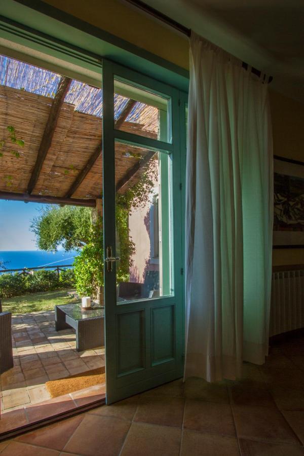 Villa Laura Capo d'Orlando Bagian luar foto