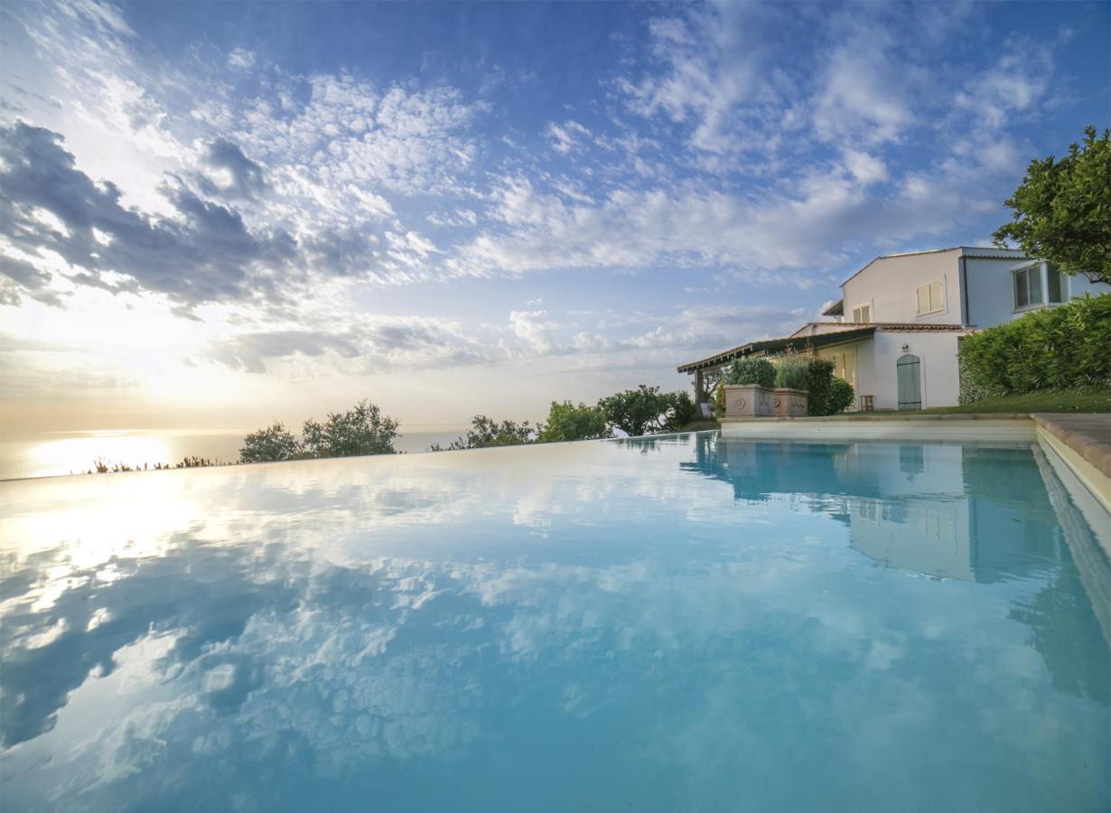 Villa Laura Capo d'Orlando Bagian luar foto