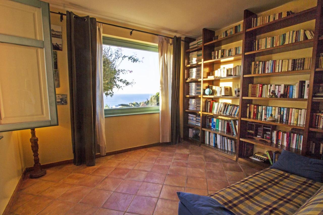 Villa Laura Capo d'Orlando Bagian luar foto